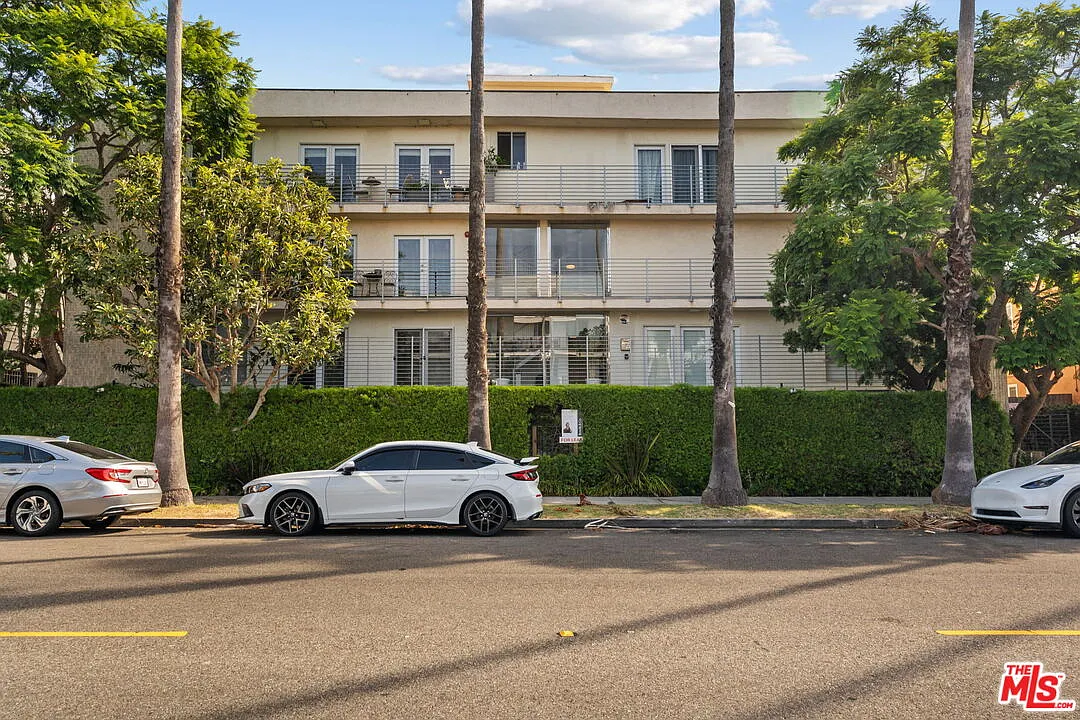 1 bed, 1.0 bath, 720 sqft, $3,750 — Photo 1