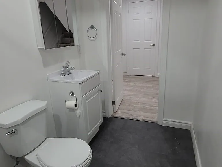 24 Chilton Dr — Photo 7