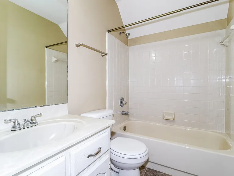2691 Country Lawn Cv — Photo 12