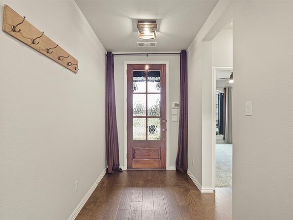 3rd image of 1144 Knoll St