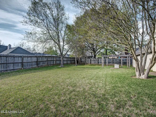 606 Honeysuckle Dr, Madison, MS 39110