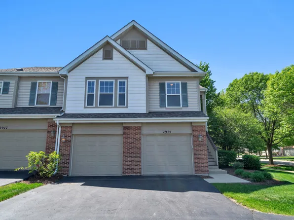 2975 Saganashkee Ln, Naperville, IL 60564