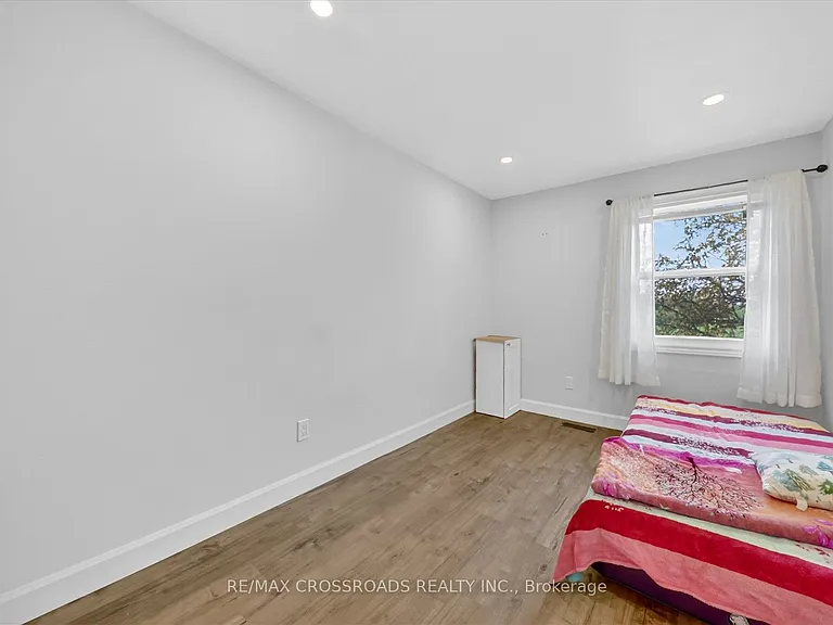 357 Pompano Ct — Photo 20