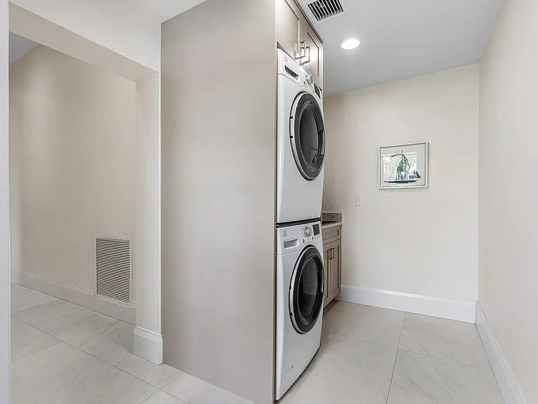 11863 Lake Shore Pl — Photo 31