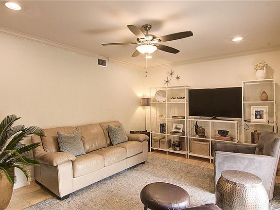 3rd image of 900 S Lamar Blvd #211