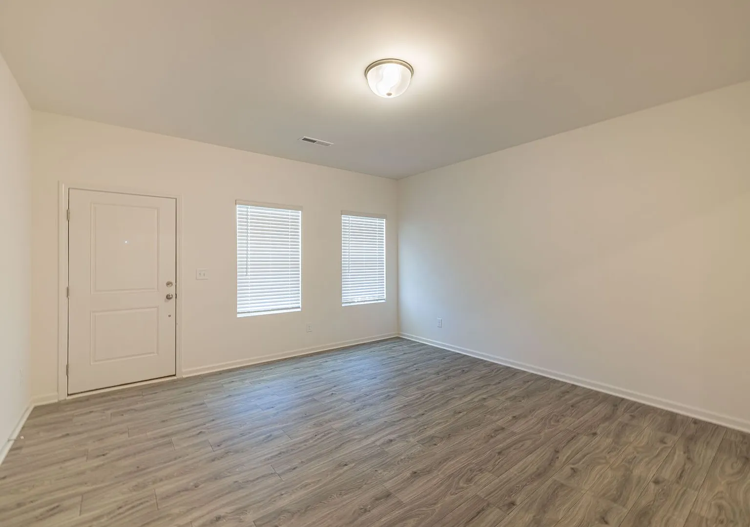 2 Bedroom Townhome In Lowell (Minutes From I-85)- Move In Special 1 Month Free — Photo 2