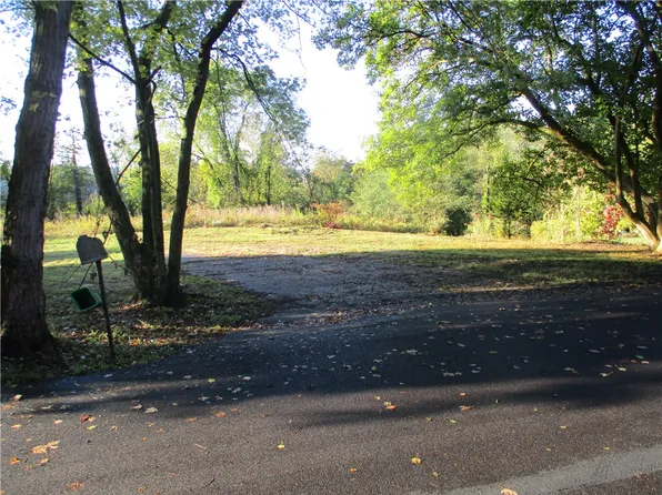 113 Windy Ghoul Dr, Beaver, PA 15009