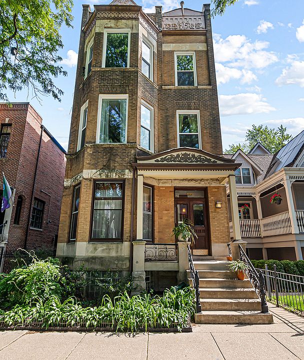 1st image of 1049 W Wellington Ave APT 1B