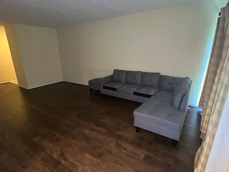 9708 Kings Crown Ct #2 — Photo 4