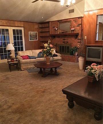 3rd image of 11008 Smallwood Dr