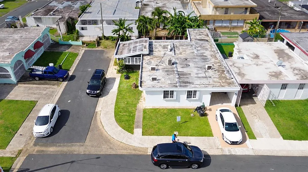 4 bed, 2.0 bath, 1600 sqft, $1,800 — Photo 1