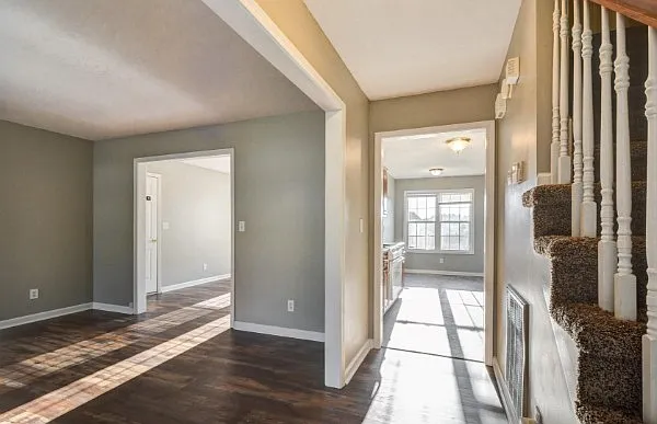 1634 Windriver Rd — Photo 3