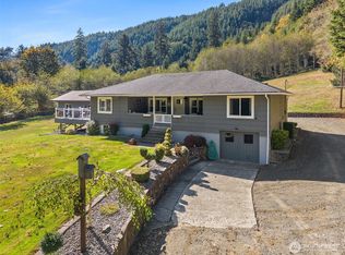 1120 Lombard Street, Raymond, WA 98577