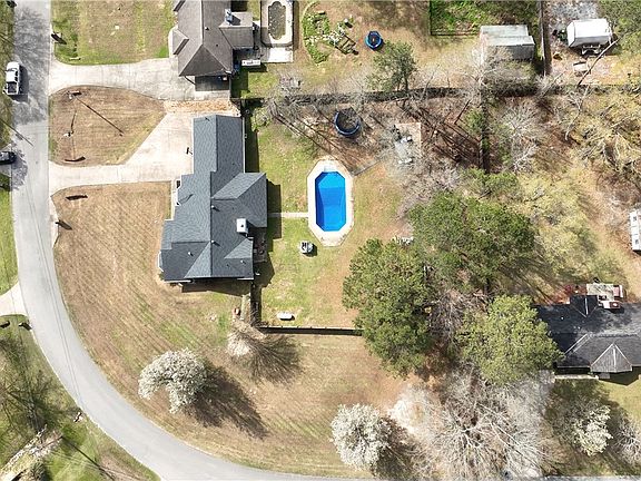 5th image of 530 Lee Road 960