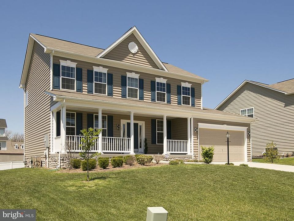 1st image of 107 Hanoverian Ct