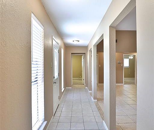 3rd image of 5017 Robertson Dr