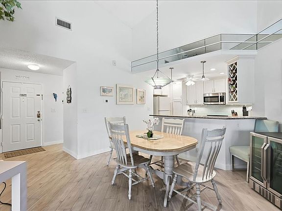 5th image of 6011 BAHIA DEL MAR BOULEVARD #252