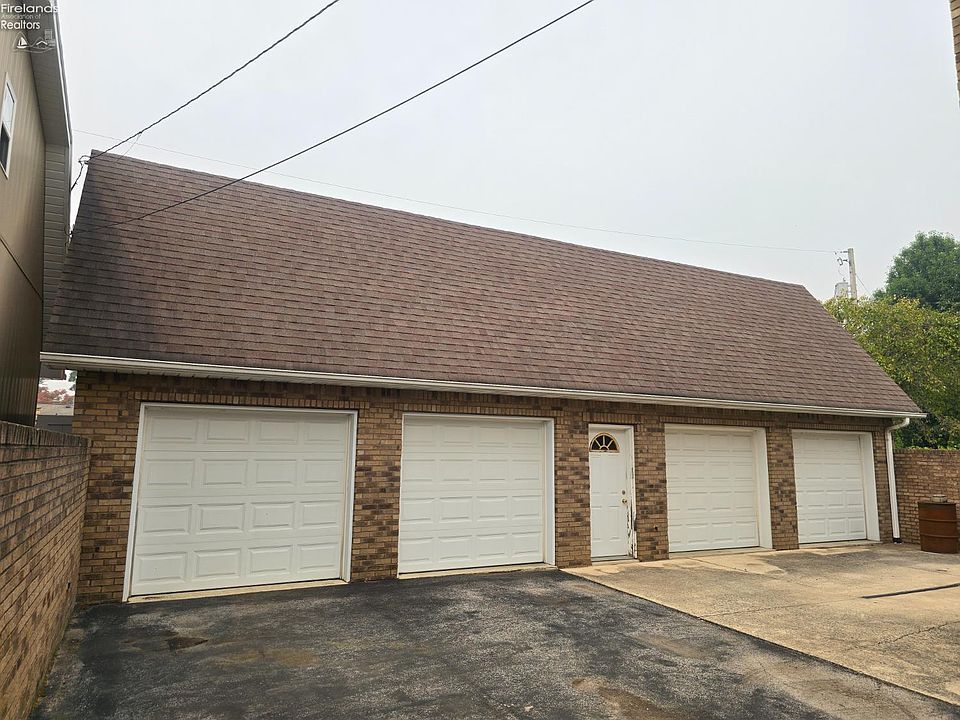 2nd image of 132 N Wilson Ave