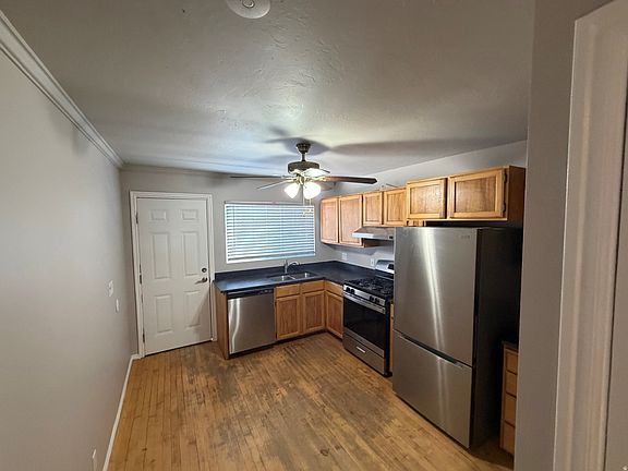 5th image of 3043 W Green Acre Dr S