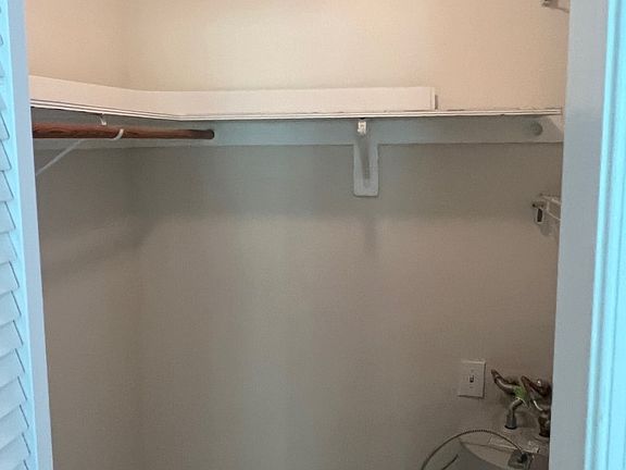 4th image of 3115 Oakland Shores Dr #E11