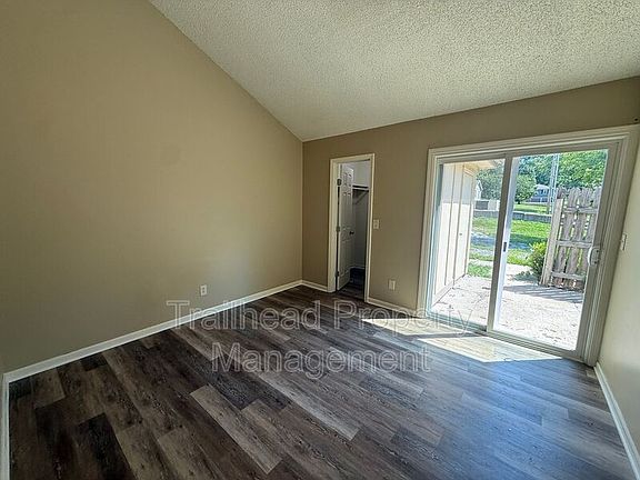 3rd image of 602 N Jackson St