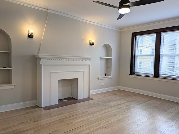 2nd image of 4048 N Mozart St #1