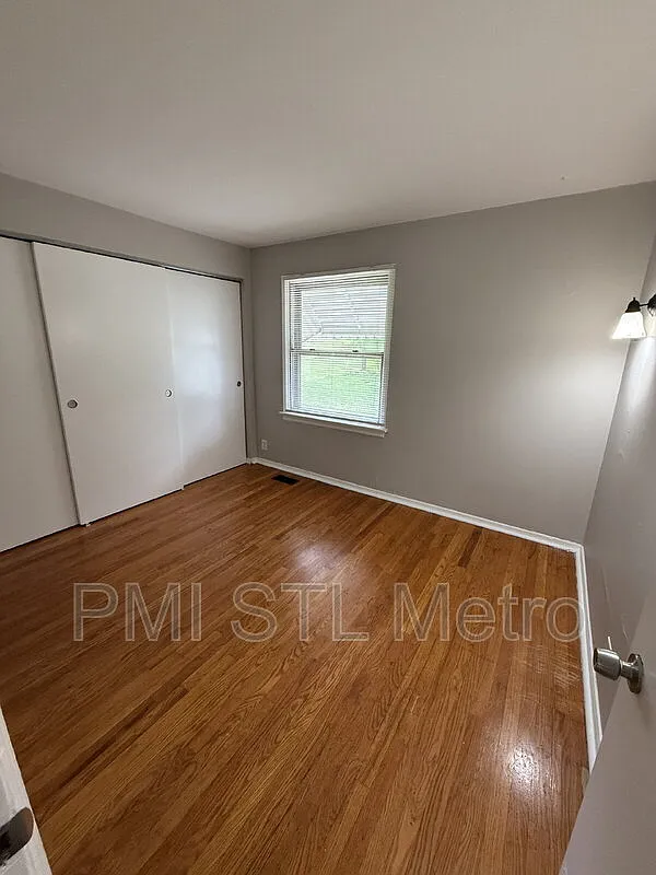 3 bed, 2.0 bath, 1056 sqft, $1,500 — Photo 3