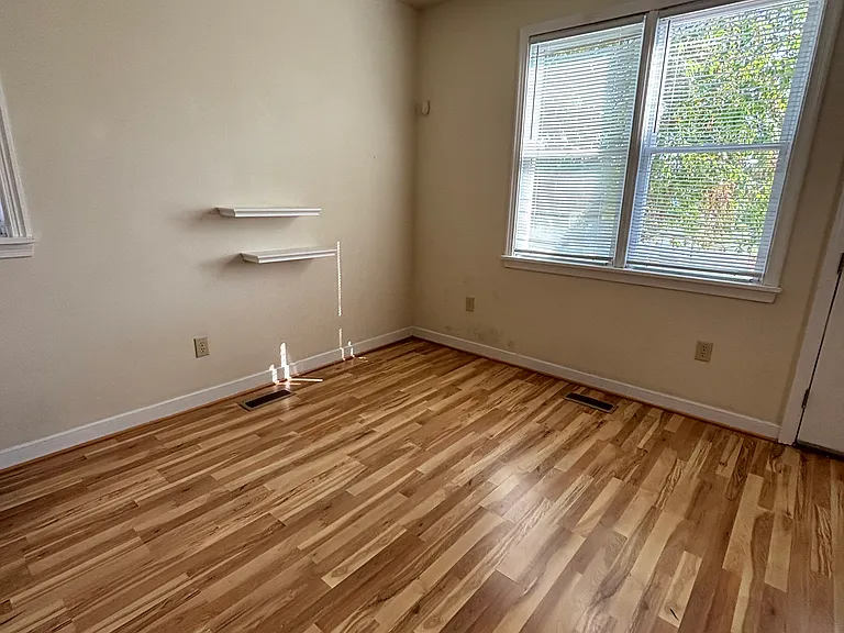 1706 W Moore St — Photo 10