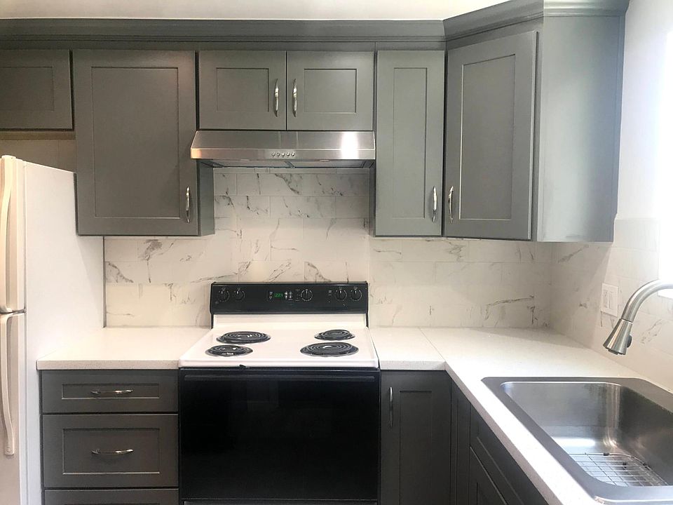 1st image of 1502 Brookvale Dr #2