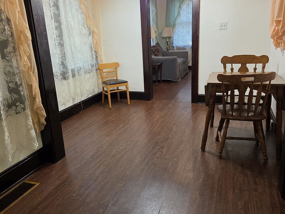 1st image of 2935 Noble Ave #3