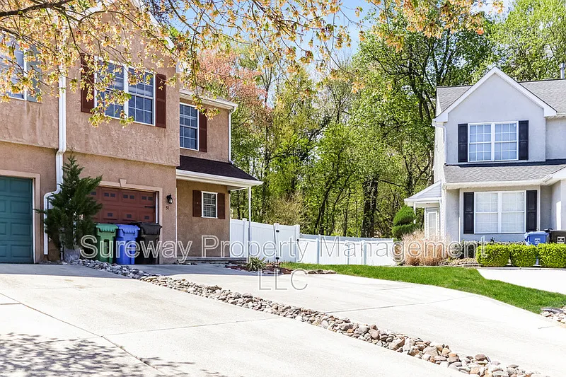 3 bed, 2.5 bath, 1448 sqft, $2,700 — Photo 4
