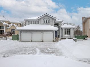 121 Weaver Dr NW, Edmonton, AB T6M 2J3