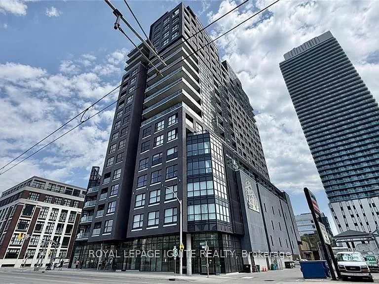 1 Victoria St S #1712 — Photo 2