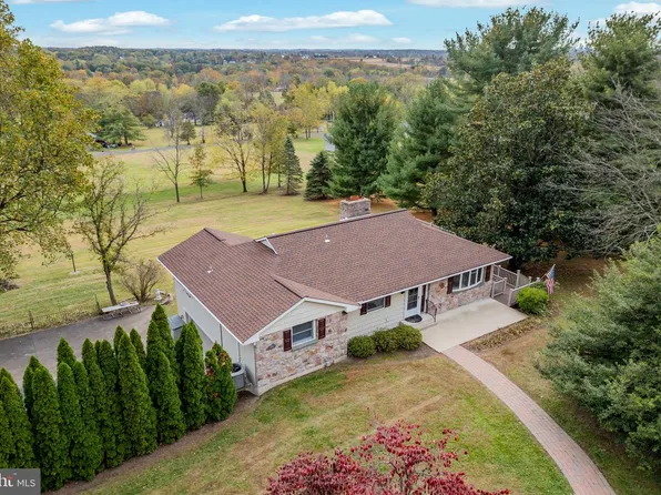 20 Highview Dr, Telford, PA 18969