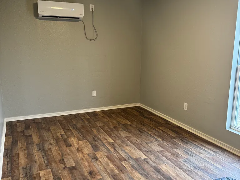 2212 S Air Depot Blvd — Photo 15