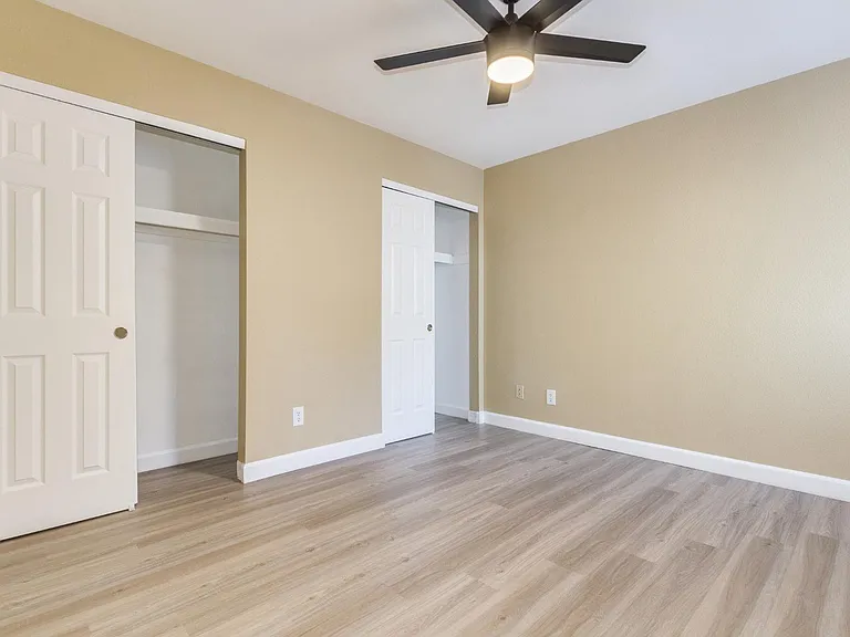 918 S Melody Ln — Photo 9