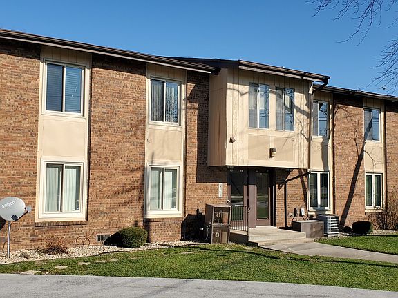 2nd image of 812 E Glenwood Dyer Rd #0