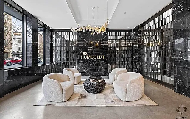 Entry / hallway, photo 2