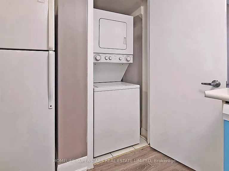 415 Jarvis St #245 — Photo 8