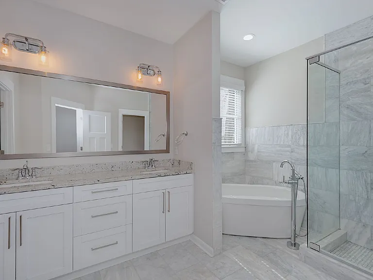 2033 Cherokee Dr — Photo 14