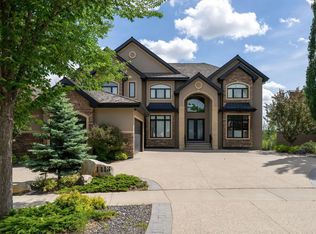 1413 Woodward Cres NW, Edmonton, AB T6M 0A3
