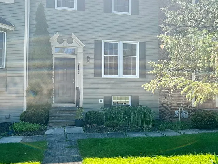8136 Verbeck Dr — Photo 1