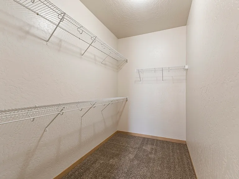 1437 Sq Ft Closet