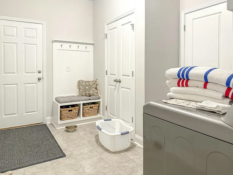 5016 Azul Loop — Photo 4