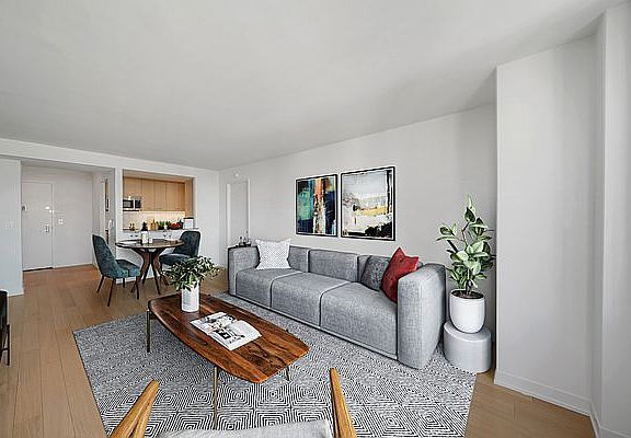 5th image of 1 Columbus Pl APT N38a