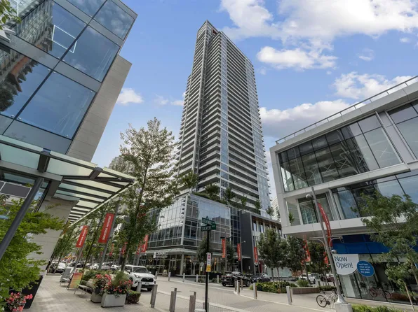 6080 McKay Ave #2102, Burnaby, BC V5H 0J4