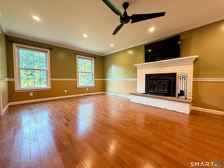 22 Hyde Park Dr — Photo 19