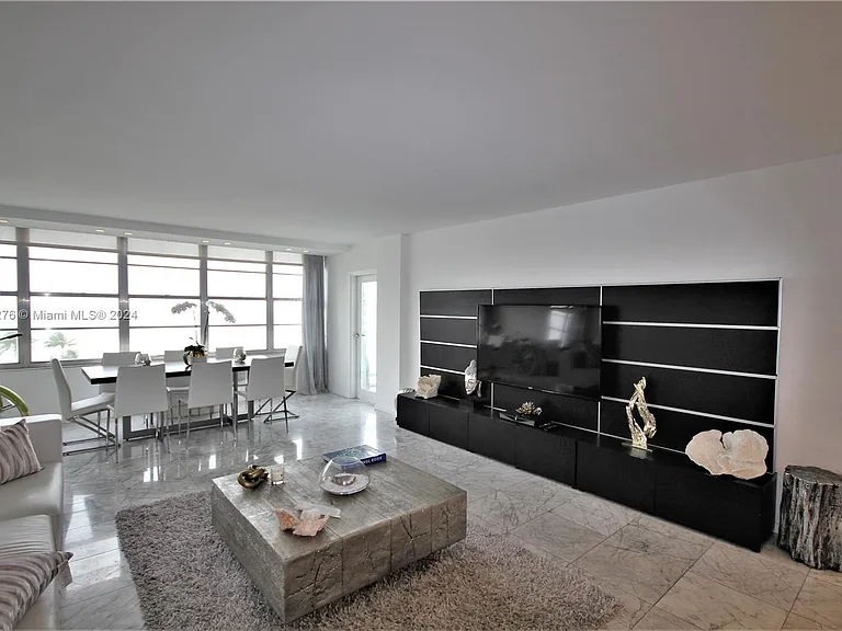 5151 Collins Ave #933 — Photo 8