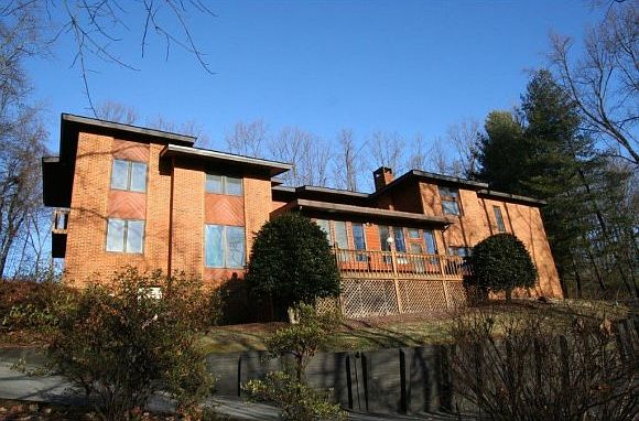 1st image of 3606 Honeywood Dr