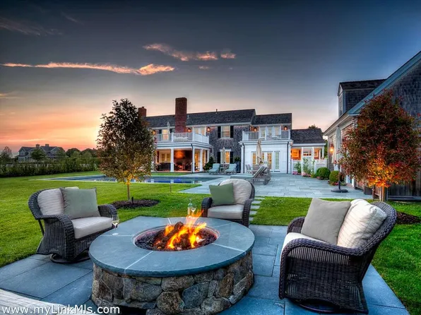 1 Field Club Dr, Edgartown, MA 02539